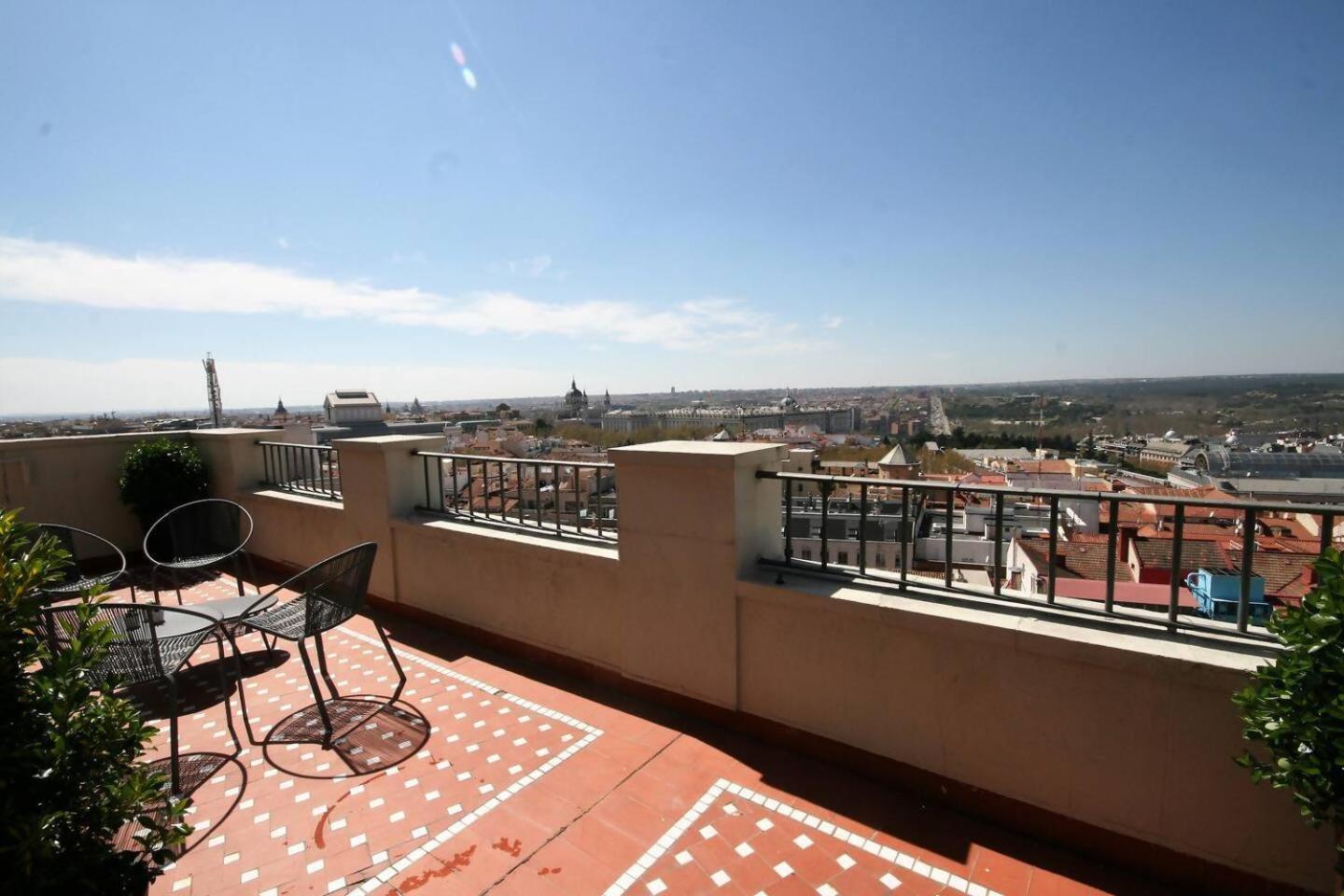 Atico En La Gran Via Con Terraza Al Palacio Real Madrid Ngoại thất bức ảnh